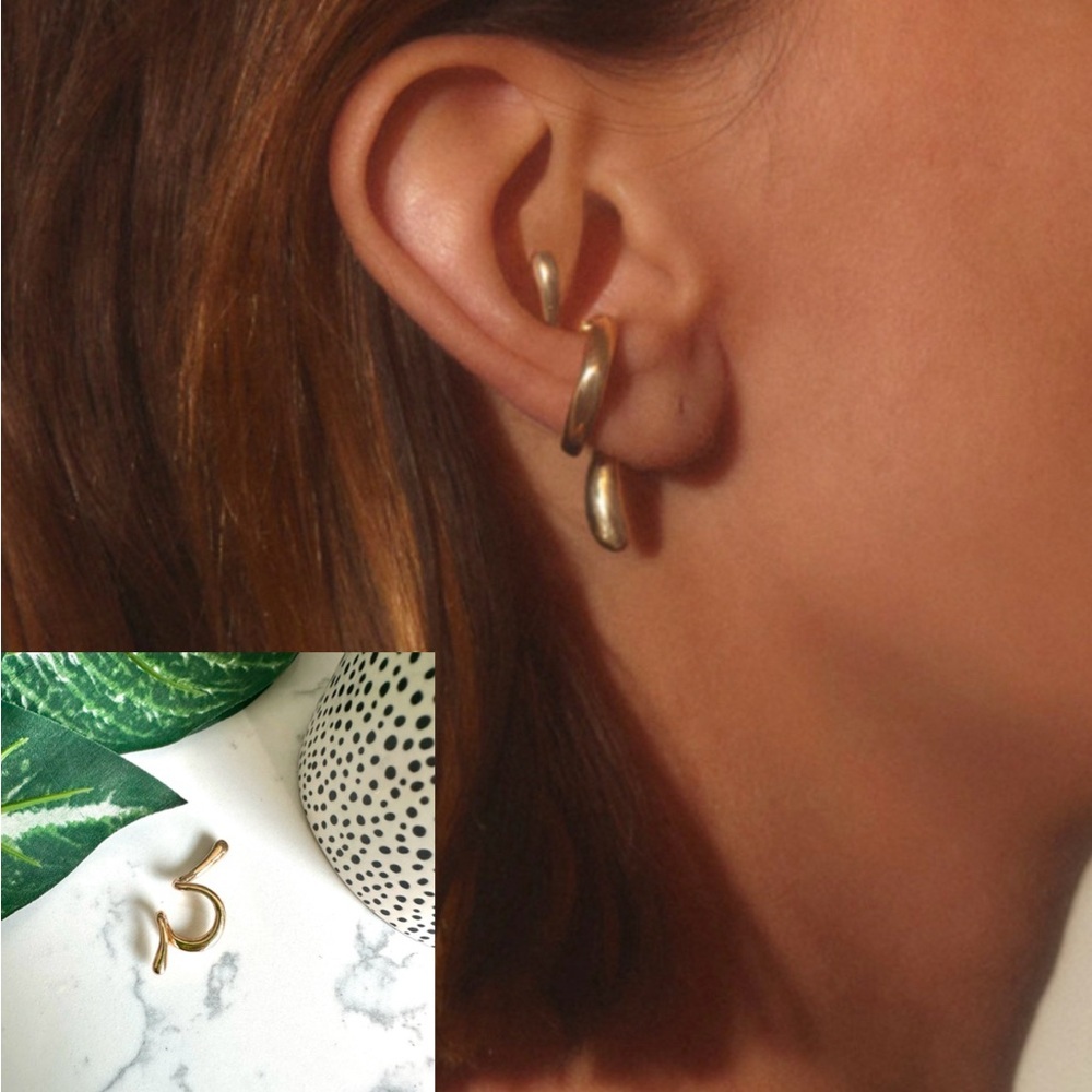 2/$30🌵 French Design Without Piercing Golden Ear Cuff Earrings Curved Clip NEW